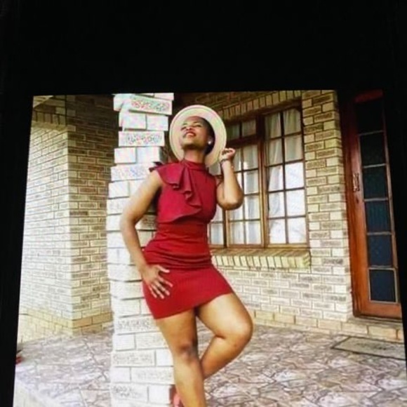 Meet your Posher, Michelle - Picture 1 of 1